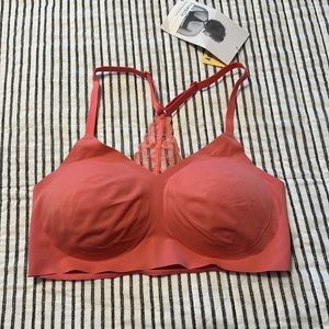 True & Co V Neck Racerback